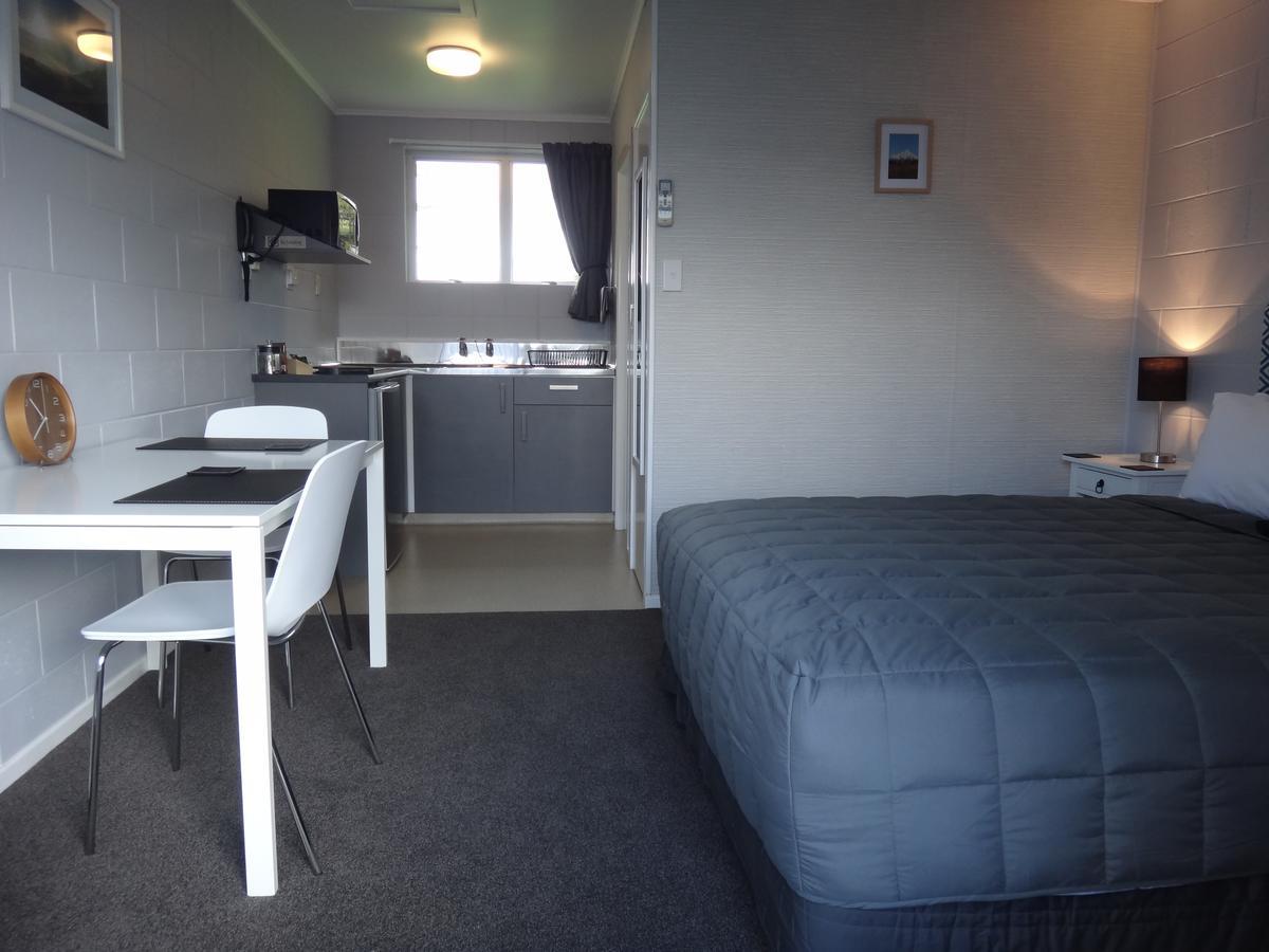 Amble In Motel Stratford Exterior photo
